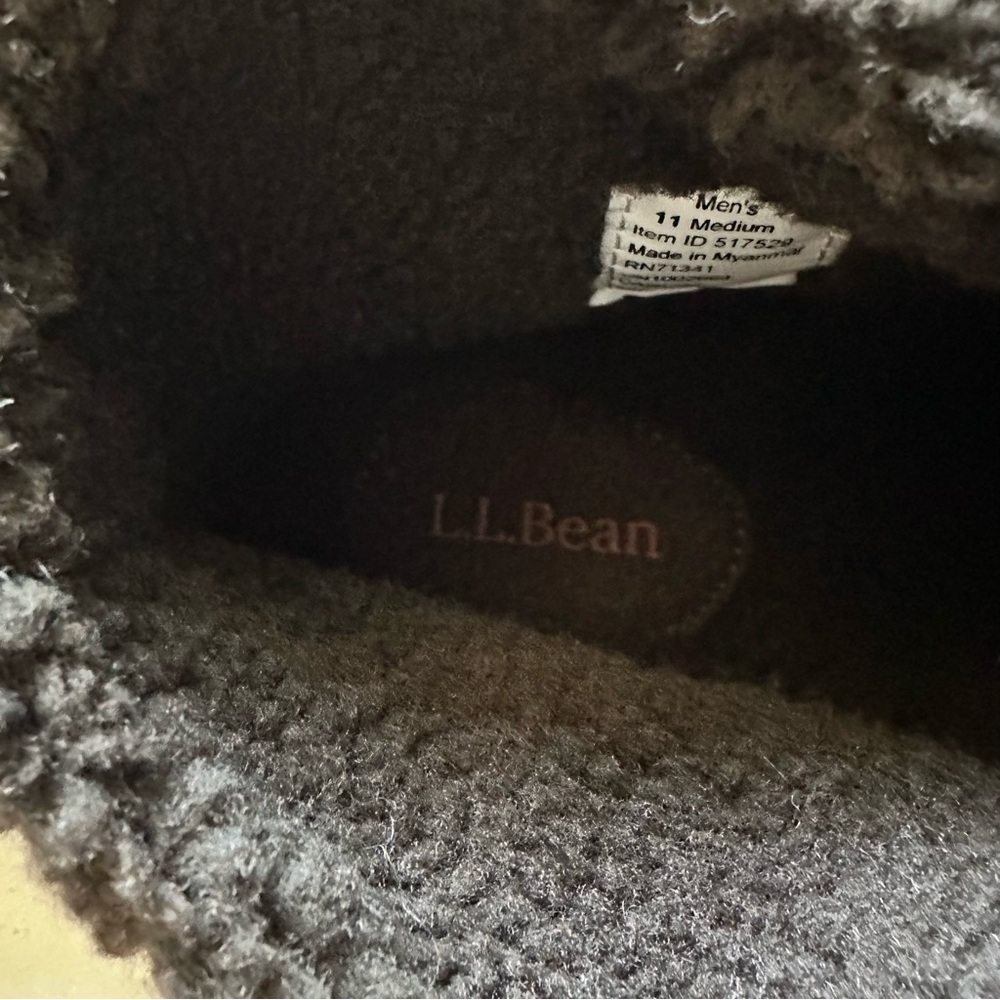 L.L.Bean Mountain SlipperBoots with a brown suede uppersoft fleece lining - Picture 7 of 10